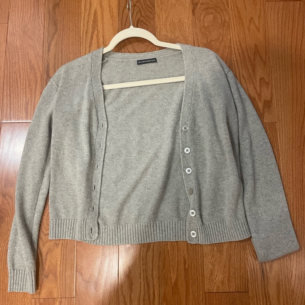 Brandy Melville Light Gray Cardigan